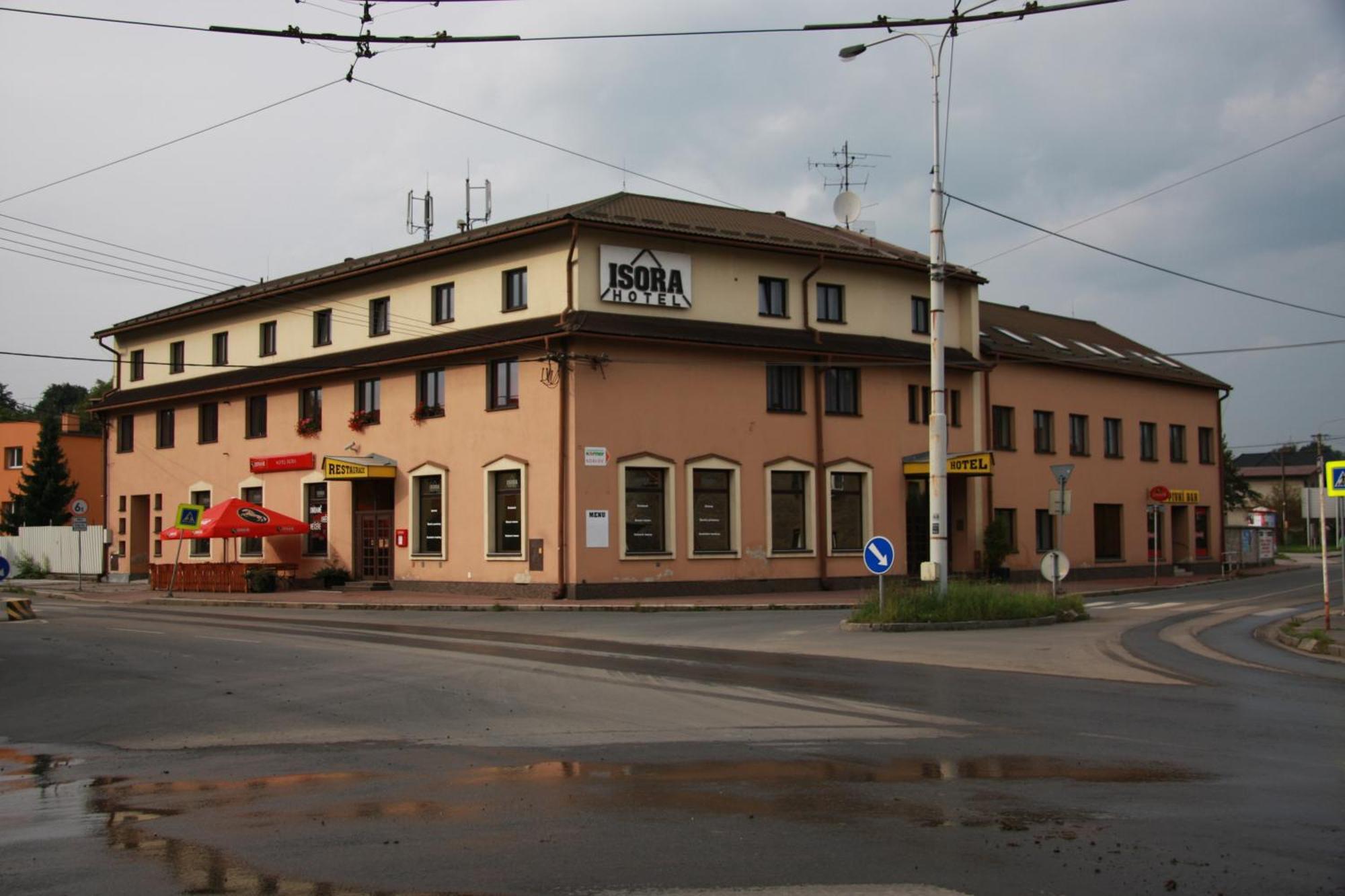 אוסטרבה Hotel Isora מראה חיצוני תמונה