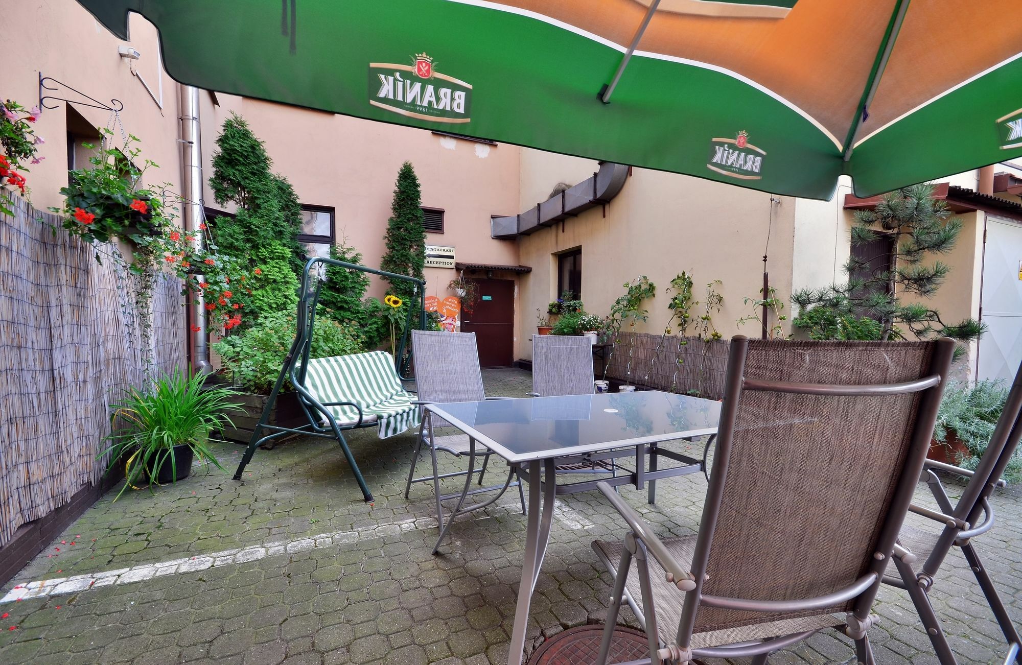 אוסטרבה Hotel Isora מראה חיצוני תמונה