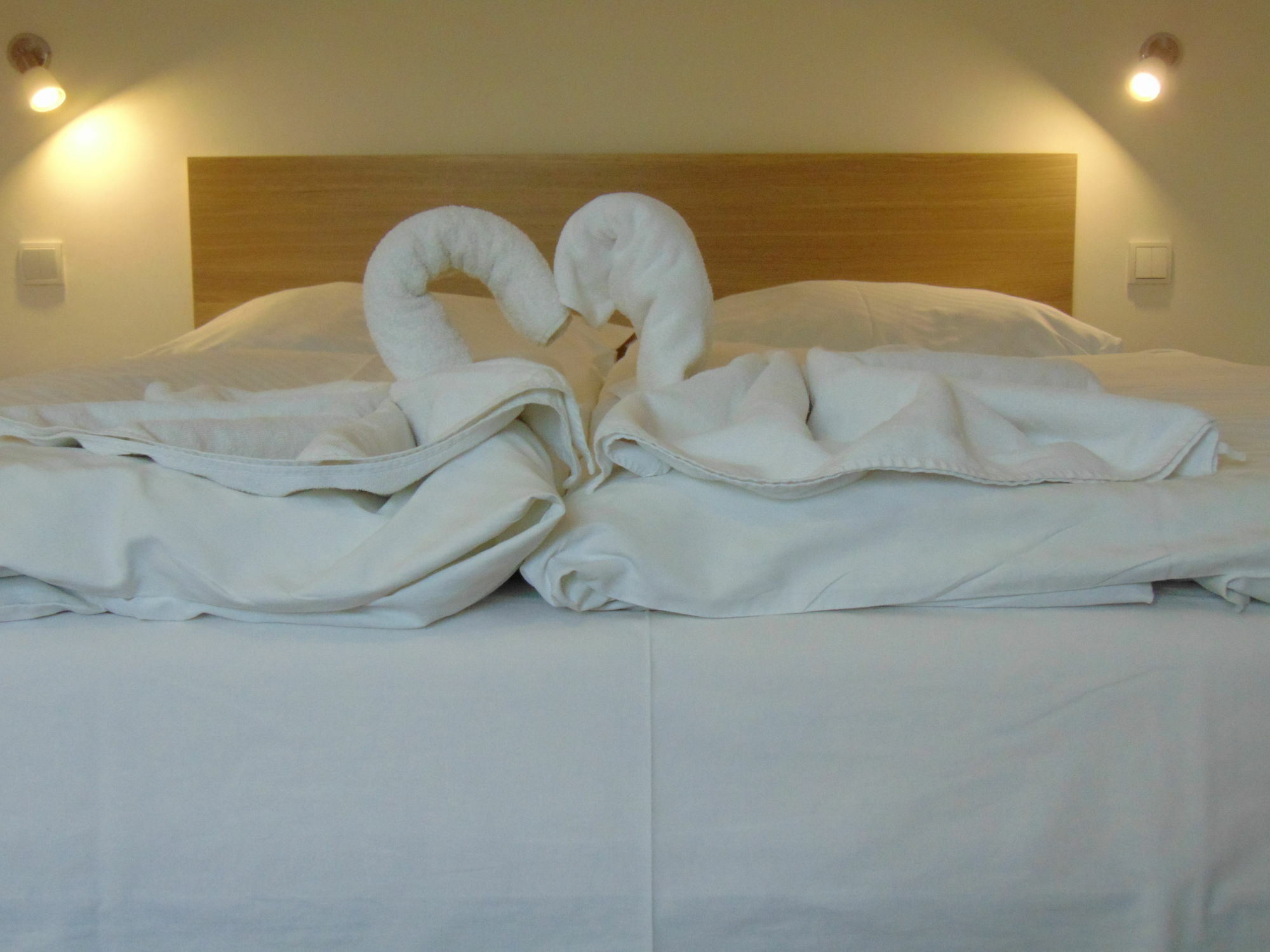 אוסטרבה Hotel Isora מראה חיצוני תמונה