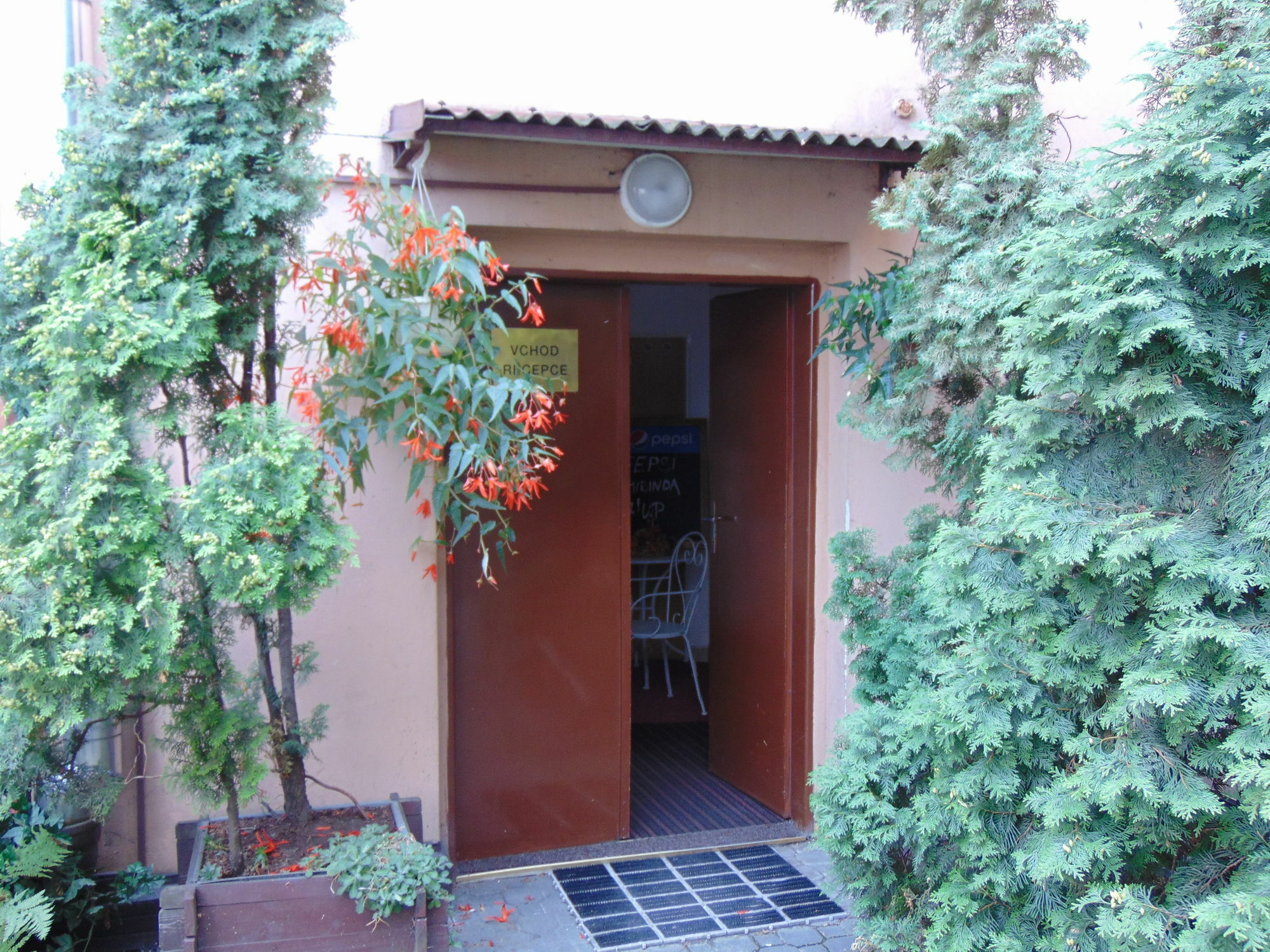 אוסטרבה Hotel Isora מראה חיצוני תמונה
